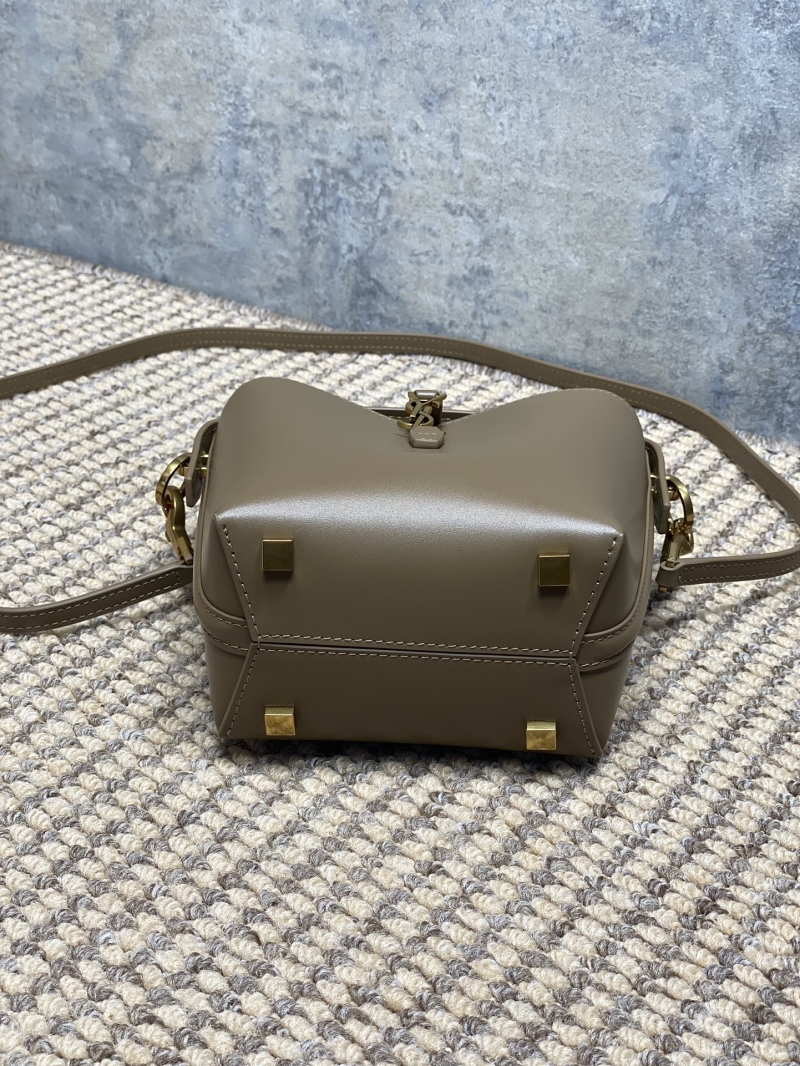 Y51 top handle bags